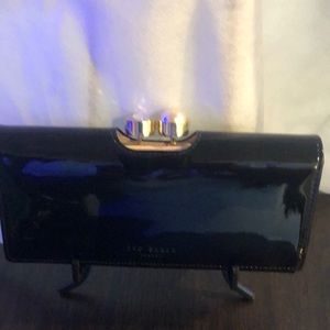 Ted Baker London black patent leather w/faux diamond & pearl bobble closure used